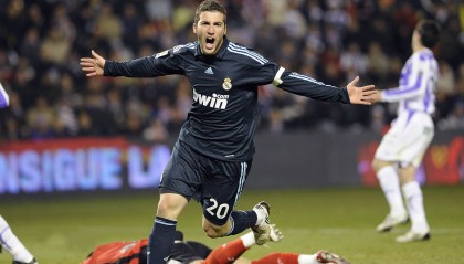 开云体育-博卡青年顽强防守难挡拜仁强攻，博卡青年著名球员